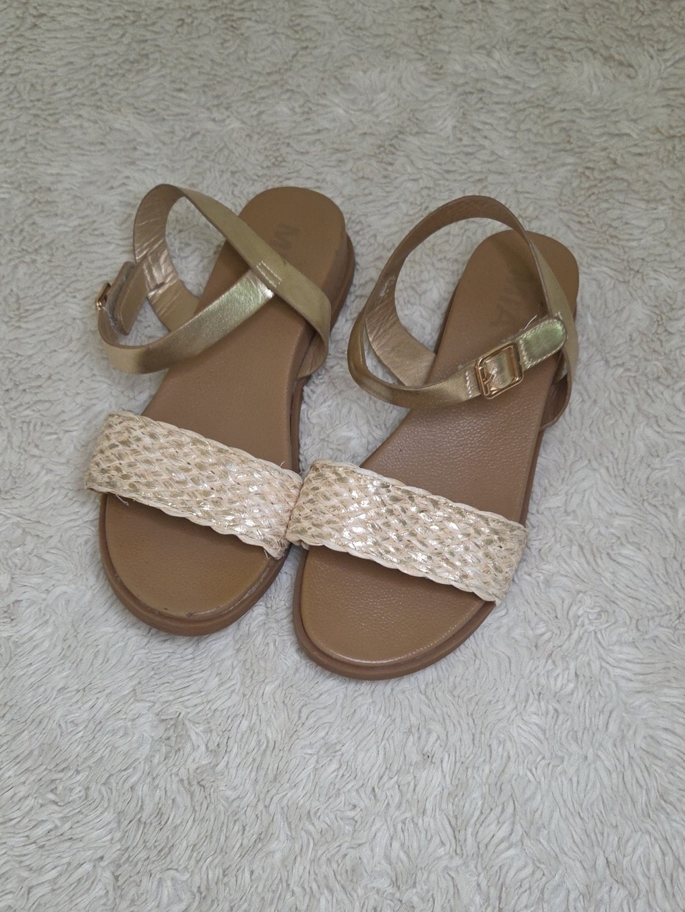Girls Mia Sandals Sz 4